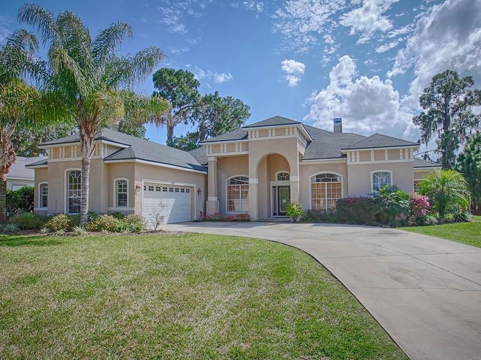 3 Homes for Sale in Leesburg, FL CanalFront, Top Communities & More